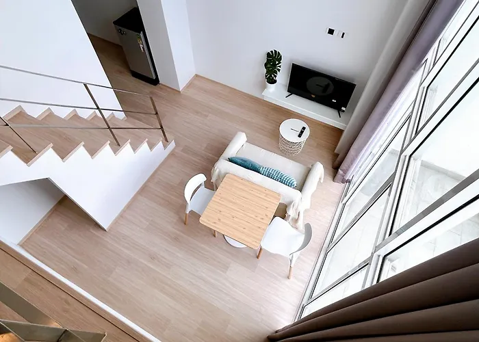 Apartment Komfort Duplex Bts Ratchayothin *