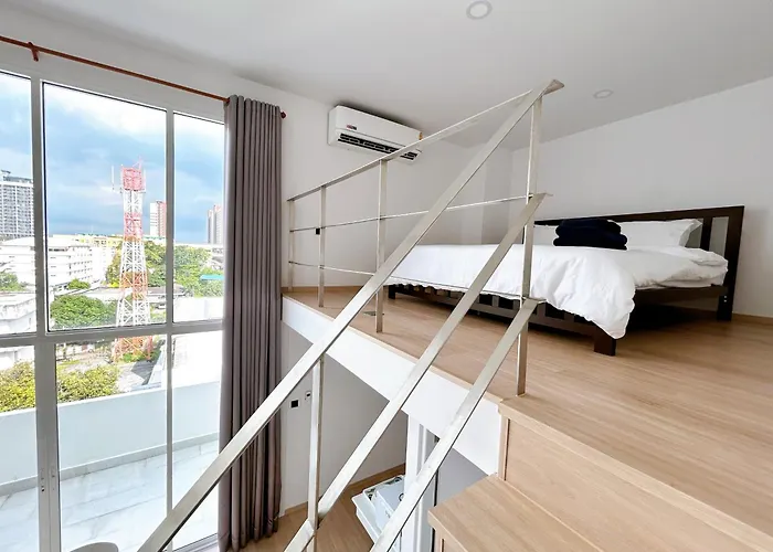 Komfort Duplex Bts Ratchayothin Bangkok